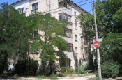 Продается  2 комнатная квартира пл.42 кв.м, 5/5 этаж ул.Бутакова 4
