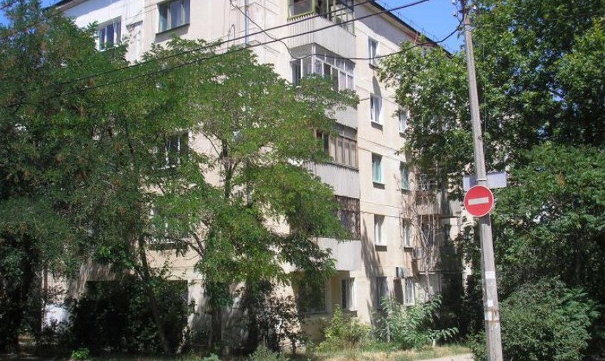 Продается  2 комнатная квартира пл.42 кв.м, 5/5 этаж ул.Бутакова 4
